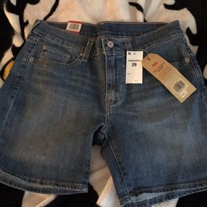 Levi’s Mid Length shorts (Brand new)